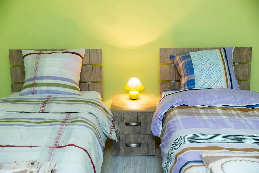 Gasthuis Apartamenti Gomi 17 Tbilisi Georgië