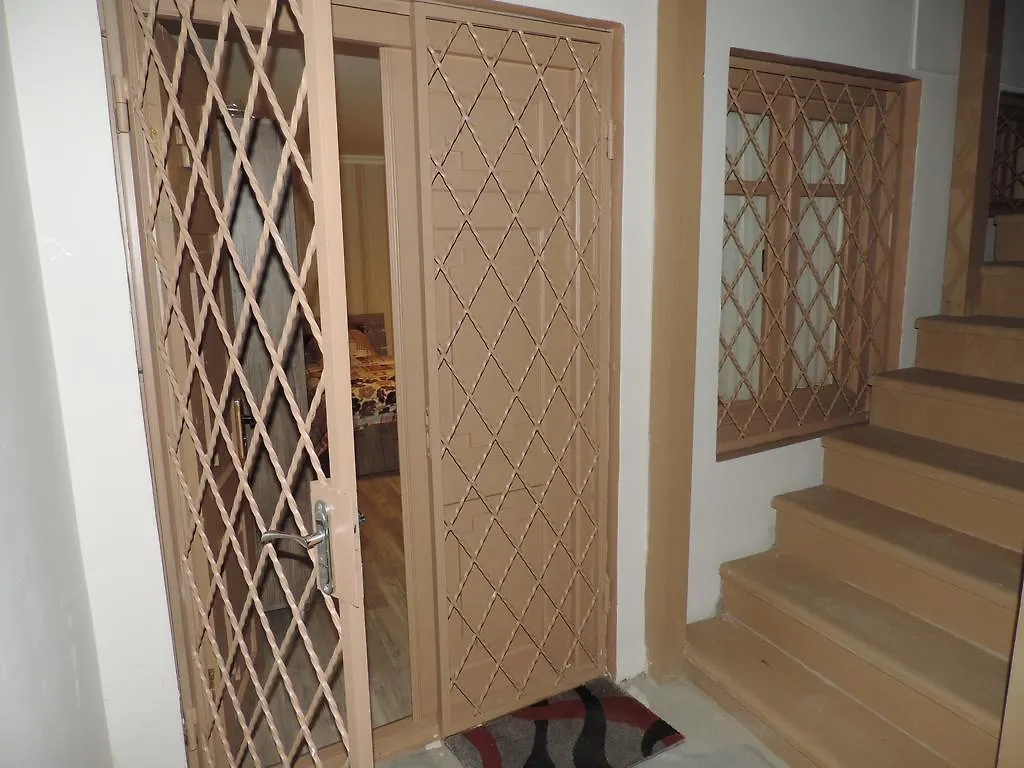 Gasthuis Apartamenti Gomi 17 Tbilisi